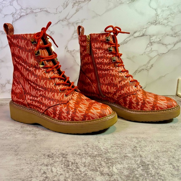 Michael Kors Boots - Picture 1 of 9